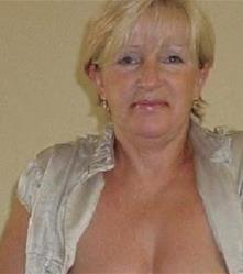 Vanes is 62 jaar oud.