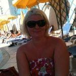 Sofia is 53 jaar oud.