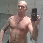 Dolf76 is 48 jaar oud.