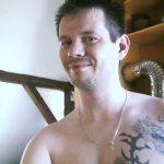 Timothy1 is 42 jaar oud. 9095164923741524576.jpg